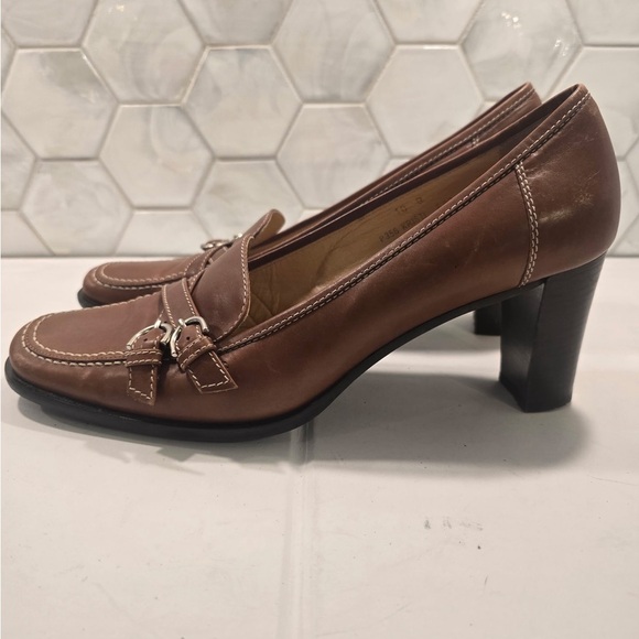 Coach Womans KRISTI Pumps Light Brown Leather Buckle Size 10 Made In Italy Heels - Picture 1 of 8